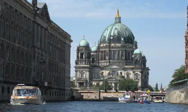 csm_Berliner_Dom_von_der_Spree_aus_gesehen_a0b6bb6c5e